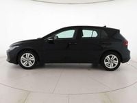 Usata VW Golf VIII Life 116 CV (85 kW) 2025 Grenadill black metallizzato Berlina