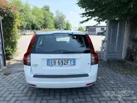 Usata Volvo V50 101 CV (74 kW) 2010 Bianco Station wagon
