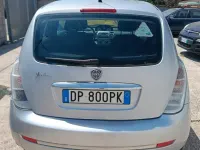 Usata Lancia Ypsilon 60 CV (44 kW) 2008 Argento Utilitaria
