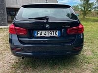 Usata BMW 318 Efficient Dynamics 150 CV (110 kW) 2015 Blu Station wagon