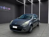 Usado Renault Clio II 75 CV (55 kW) 2009 Gris Berlina