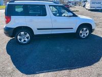 Usata Skoda Yeti Adventure 105 CV (77 kW) 2011 Bianco SUV