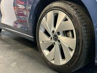 Usata VW Golf VIII Style 150 CV (110 kW) 2025 Anemone blue Berlina