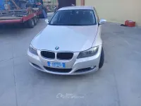Usata BMW 318 143 CV (105 kW) 2011 Argento Station wagon