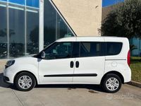 Usata Fiat Doblò Lounge 105 CV (77 kW) 2021 Bianco Monovolume