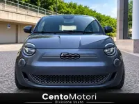 Usata Fiat 500e Action 69 kW (95 CV) 2021 Mineral grey Utilitaria