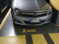 Usata Opel Astra GTC Enjoy 90 CV (66 kW) 2006 Berlina