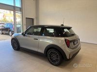 Usata Mini Cooper 114 kW (156 CV) 2025 Grigio Utilitaria