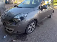 Usata Renault Scénic III 110 CV (80 kW) 2010 Grigio Monovolume