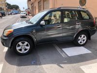 usata Toyota RAV4 2.0 TdiD4D 5 porte 12/2005 Km 165000