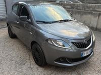 Usata Lancia Ypsilon Gold 69 CV (50 kW) 2022 Grigio Utilitaria
