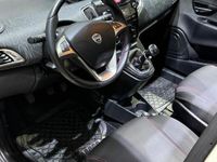 Usata Lancia Ypsilon 69 CV (50 kW) 2014 Bianco Utilitaria