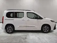 Usata Toyota Proace City City 131 CV (96 kW) 2024 Bianco Monovolume