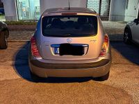Usata Lancia Ypsilon 69 CV (50 kW) 2003 Grigio Utilitaria
