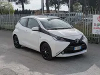 Begagnad Toyota Aygo X-wave 69 HK (50 kW) 2016 Vit Halvkombi