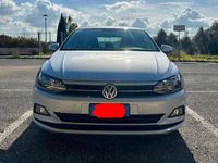 Usata VW Polo Comfortline 75 CV (55 kW) 2018 Argento Berlina