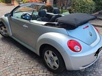 Usata VW New Beetle 102 CV (75 kW) 2008 Grigio Utilitaria