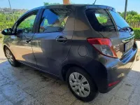Usata Toyota Yaris Lounge 90 CV (66 kW) 2013 Grigio Utilitaria