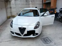 Usata Alfa Romeo Giulietta Exclusive 140 CV (102 kW) 2012 Bianco Utilitaria