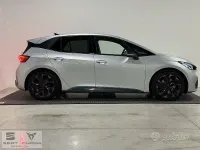 Usata Cupra Born e-Boost 169 kW (231 CV) 2024 Grigio Utilitaria