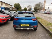 Usata Kia Stonic Style 101 CV (74 kW) 2021 Blu SUV