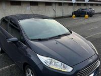 Usata Ford Fiesta Titanium 75 CV (55 kW) 2014 Blu/azzurro Utilitaria