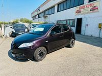 Usata Lancia Ypsilon Gold 69 CV (50 kW) 2014 Marrone Utilitaria