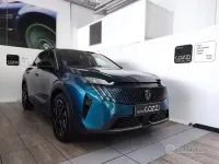 Usata Peugeot 3008 Allure 136 CV (100 kW) 2025 Blu SUV