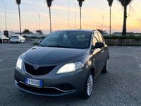 Usata Lancia Ypsilon Gold 85 CV (62 kW) 2017 Grigio Utilitaria