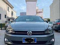 Usata VW Polo 90 CV (66 kW) 2019 Grigio Utilitaria