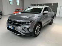 Usata VW T-Roc Style 150 CV (110 kW) 2023 Grigio SUV