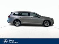 Usata VW Passat Business 150 CV (110 kW) 2024 Grigio / pastello Station wagon