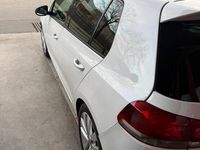 Usata VW Golf VI 140 CV (102 kW) 2010 Bianco Utilitaria
