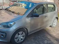 Usata VW up! 60 CV (44 kW) 2015 Grigio Utilitaria