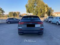 Usata Audi Q8 Sport 286 CV (210 kW) 2022 Grigio daytona SUV