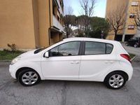 Usata Hyundai i20 Edition 77 CV (56 kW) 2011 Bianco Utilitaria