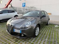 Usata Alfa Romeo Giulietta Distinctive 120 CV (88 kW) 2016 Grigio Utilitaria