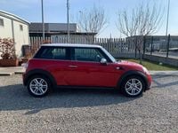 Usata Mini Cooper D 111 CV (81 kW) 2010 Rosso Utilitaria