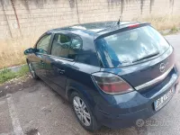 Usata Opel Astra 101 CV (74 kW) 2007 Berlina