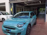 Usata Fiat 600 La Prima 101 CV (74 kW) 2025 Azzurro acqua SUV