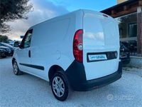 Usata Fiat Doblò 90 CV (66 kW) 2021 Bianco Monovolume