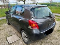 usata Toyota Yaris 1.0i 16V cat 5 porte Sol