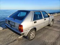 Usata Lancia Delta 78 CV (57 kW) 1985 Grigio Utilitaria