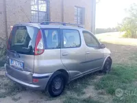 Usata Toyota Yaris Verso 84 CV (61 kW) 2005 Grigio Monovolume