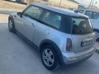 Begagnad Mini One D 88 HK (64 kW) 2006 Silver Halvkombi
