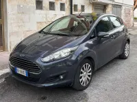 Usata Ford Fiesta 97 CV (71 kW) 2013 Grigio Berlina