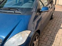 Usado Mercedes A160 Executive 95 CV (69 kW) 2012 Azul Monovolumen