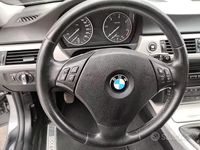 Usata BMW 318 143 CV (105 kW) 2012 Grigio Station wagon