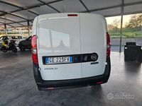 Usata Fiat Doblò 120 CV (88 kW) 2021 Bianco Monovolume