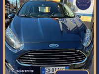 Usata Ford Fiesta 75 CV (55 kW) 2015 Blu Berlina